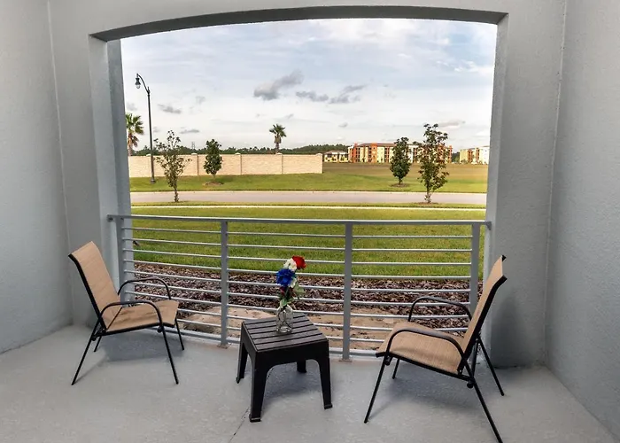 H - New 2 Bedroom Condo - 5 Miles To Disney - Free Water Park