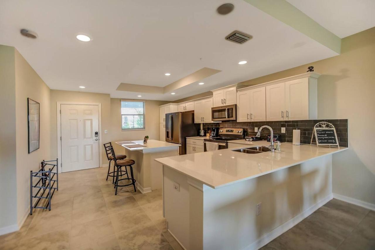 H - New 2 Bedroom - 5 Miles To - Free Water Park Apartment