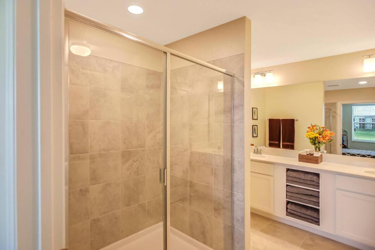 H - New 2 Bedroom - 5 Miles To - Free Water Park Apartment